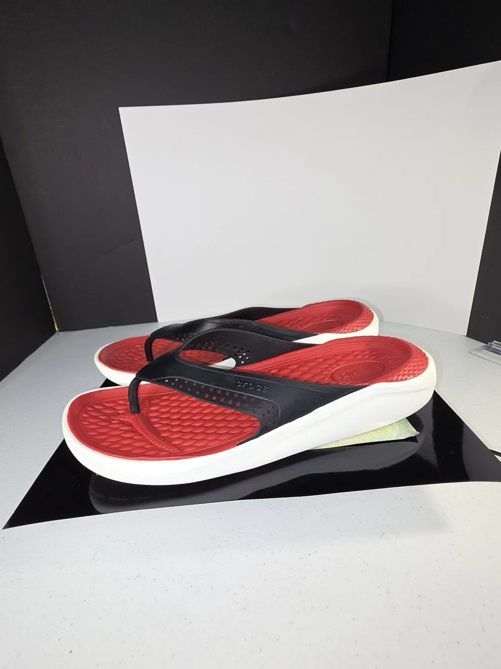 CROCS Men's LiteRide Flip Sandal Navy Black Red & White Sz 12
